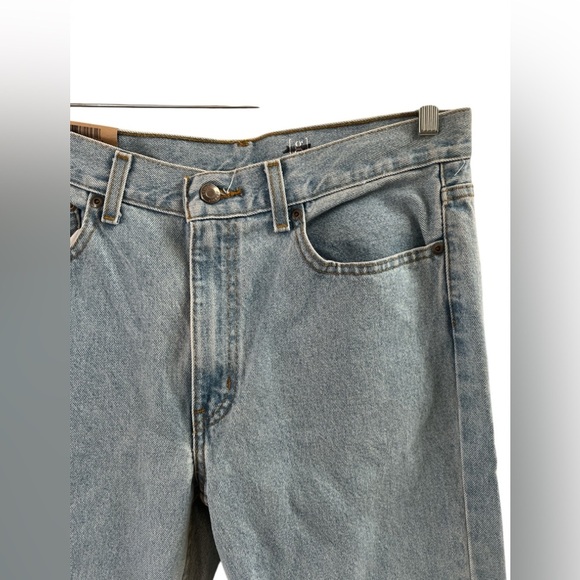 Light wash straight leg jeans - Picture 3 of 5
